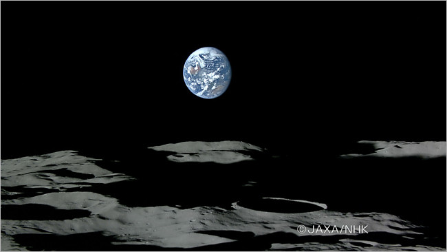 Earthrise in HD